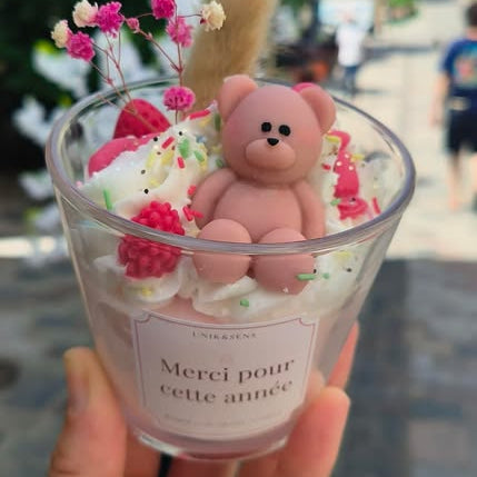 bougie gourmande chantilly artisanale le mans Unik&Sens parfum gourmand idée cadeau maitresse nounou atsem cadeau parfumé le mans bougie parfumée 