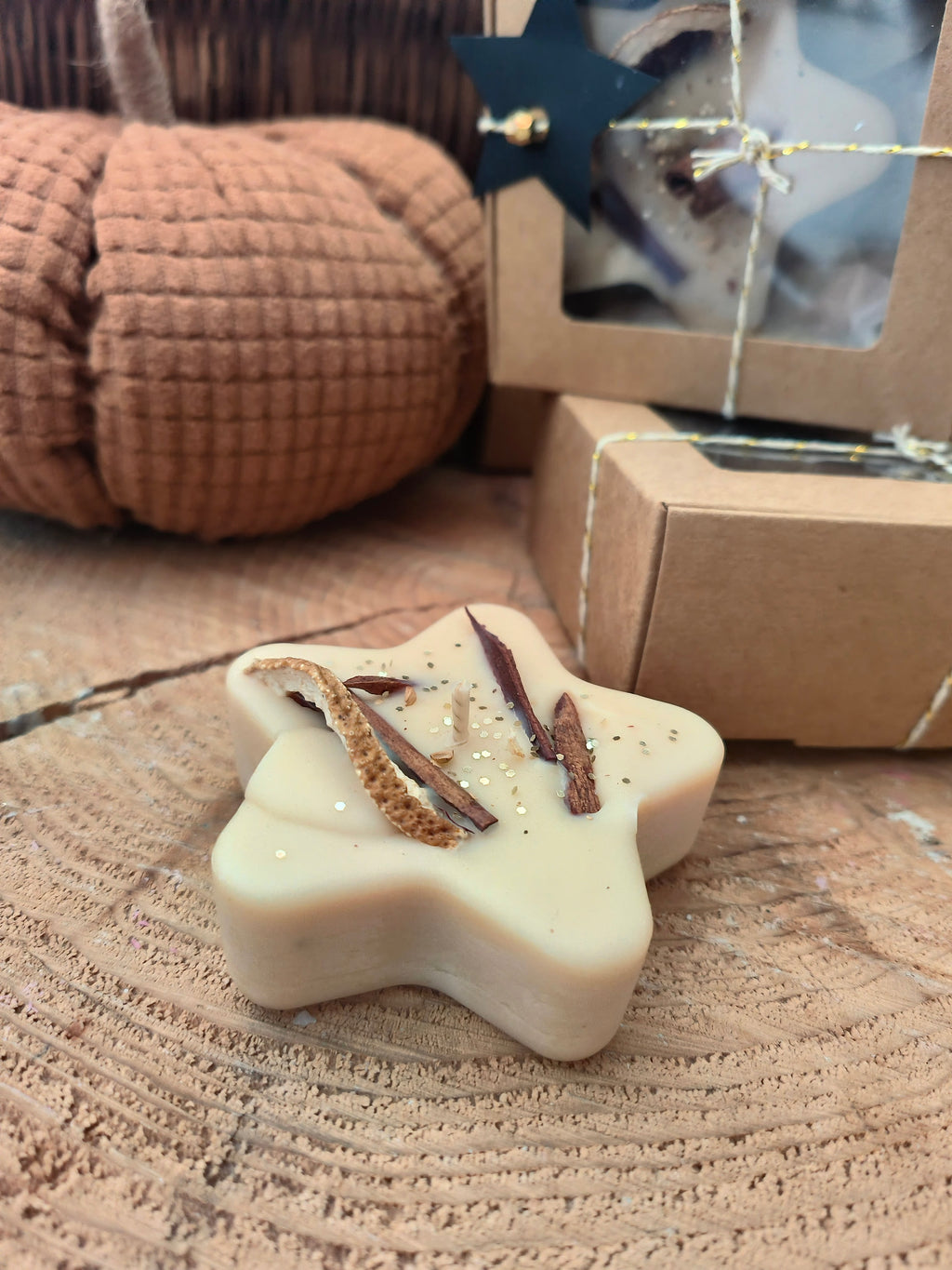 Bougie Étoile Artisanale Pomme, Tonka & Caramel – Cire de Colza Végétale - Unik&Sens
